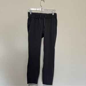 Lululemon Womens Gray Travel Woven On The‎ Fly Pants 28” Size 4 Stretch Gym Yoga